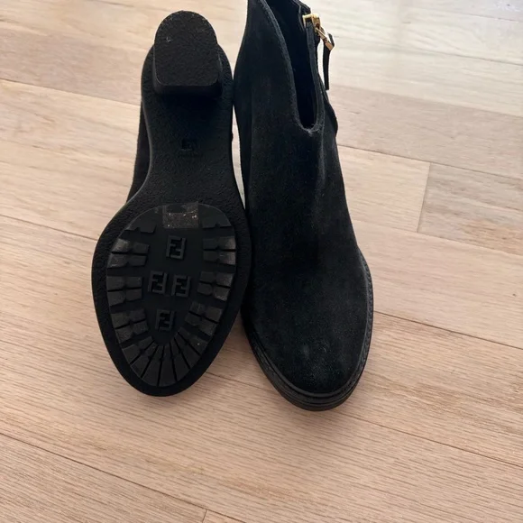 FENDI NEVER BEEN WORN Black Women's Ankle Boots - Picture 3 of 4